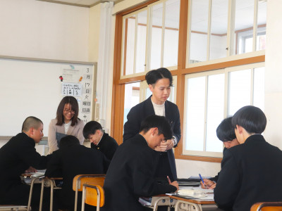 期間俊二