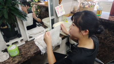 レーヴ（尾川）